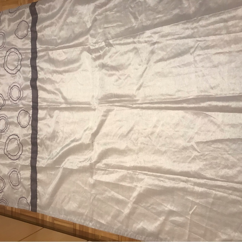 Bouclair 2 panel curtains​​​​​​​ - Picture 5 of 6